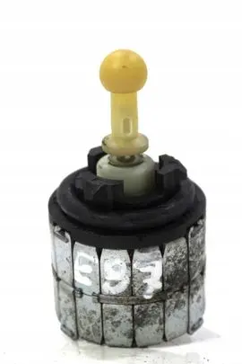 Headlight level adjustment motor