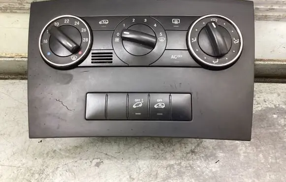 Mercedes-Benz B W245 Climate control unit A1698301385 69780005
