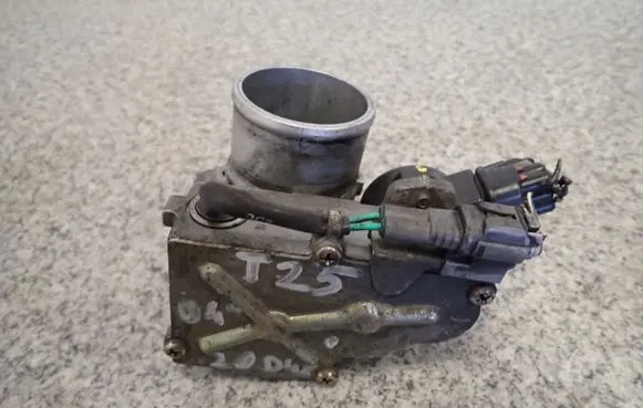Toyota Avensis T250 Throttle body valve 
