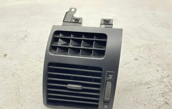 Volkswagen Touran I Dashboard side air vent grill/cover trim 1T0819703B