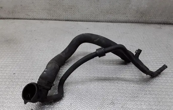 Audi A3 S3 8P Engine coolant pipe/hose
