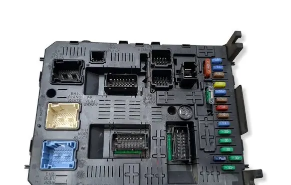 Citroen C4 II Comfort/convenience module 966405878001 00030508 BSI04EVK0