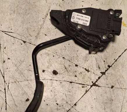 Opel Vivaro Accelerator throttle pedal 6PV00811914 7700313060