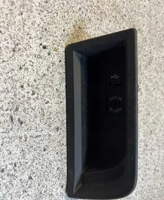 BMW 1 F20 F21 AUX in-socket connector 9207357