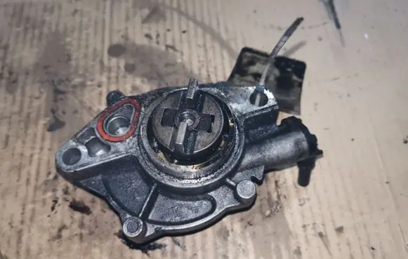 Ford Fiesta Vacuum pump