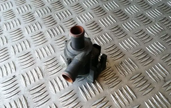 Audi A4 S4 B8 8K Electric auxiliary coolant/water pump 8K0965561A 8K0819147