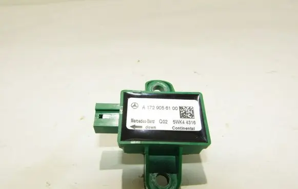 Mercedes-Benz E W212 Airbag deployment crash/impact sensor a1729056100