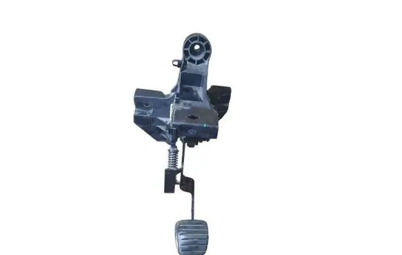 Renault Trafic III (X82) Clutch pedal 465033911R 93459472 81007095
