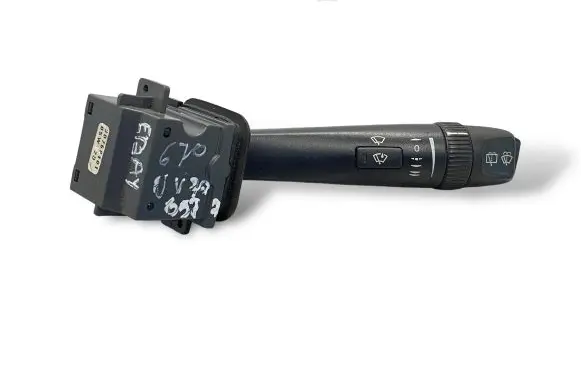 Volvo V70 Wiper control stalk 30768101