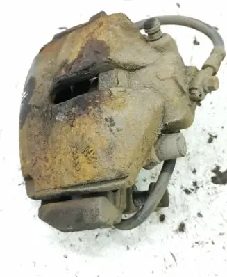 Volkswagen Golf Plus Front brake caliper