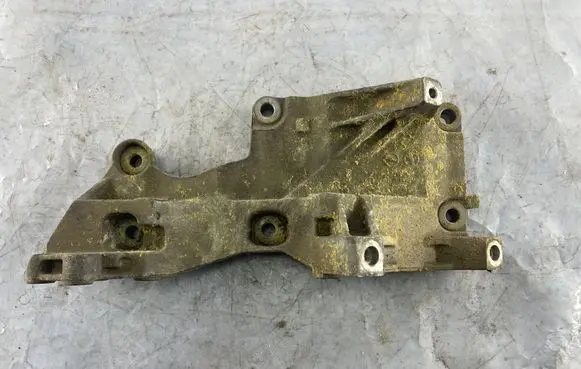 Volkswagen Polo IV 9N3 Generator/alternator bracket 045903113E 045903113