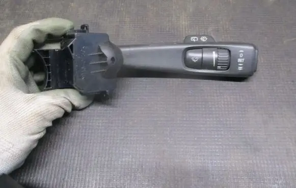Volvo V50 Front wiper linkage 