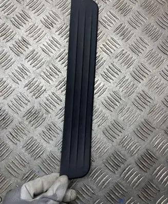 Infiniti M30 Rear sill trim cover 769B2 1MA0A
