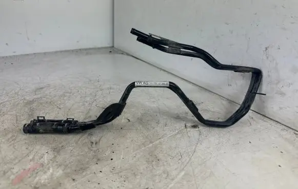 Volkswagen Transporter - Caravelle T6 Engine coolant pipe/hose 7E0121065BR