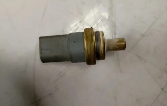 Volkswagen Fox Coolant temperature sensor 06A919501A