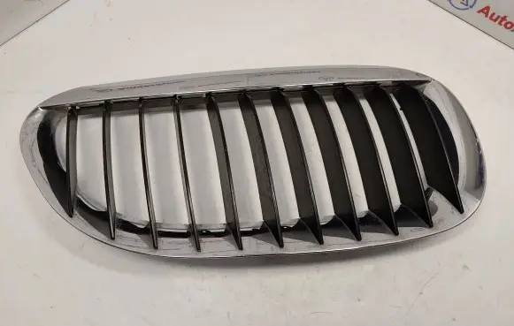 BMW 6 E63 E64 Front bumper upper radiator grill 51137008916