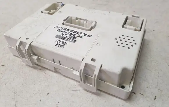 Suzuki Swift I Other control units/modules 3677072KB0