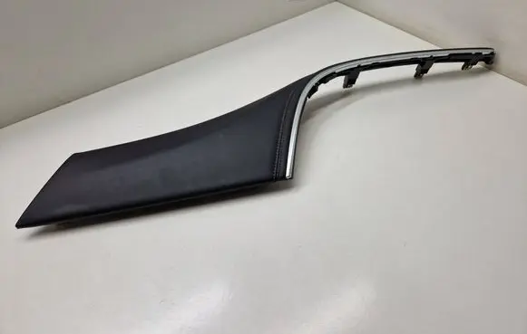 Buick Encore I Dashboard glove box trim 42502445