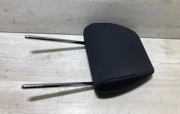 Ford Fiesta Front seat headrest 