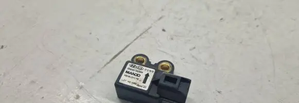 KIA Sportage Airbag deployment crash/impact sensor 956902E500 RBH0157175