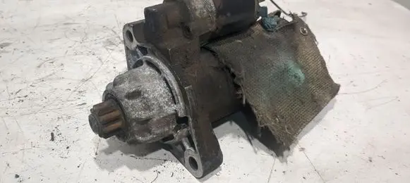 Volkswagen Touareg I Starter motor 070911023B