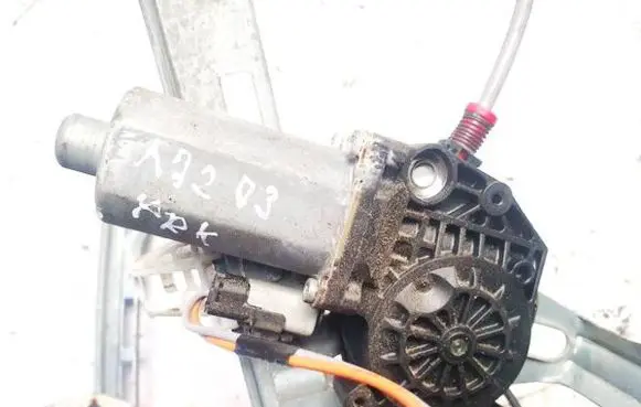 Peugeot 206 Front door window regulator motor