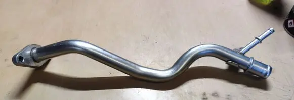 Chevrolet Malibu Engine coolant pipe/hose