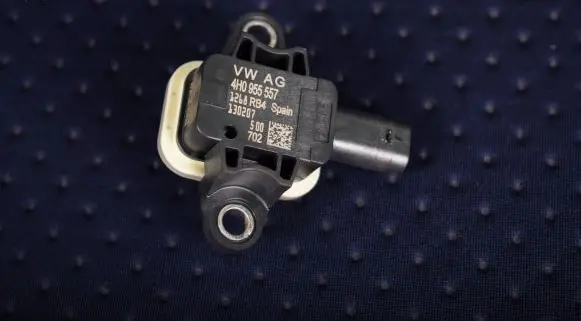 Audi A7 S7 4G Airbag deployment crash/impact sensor 4H0955557