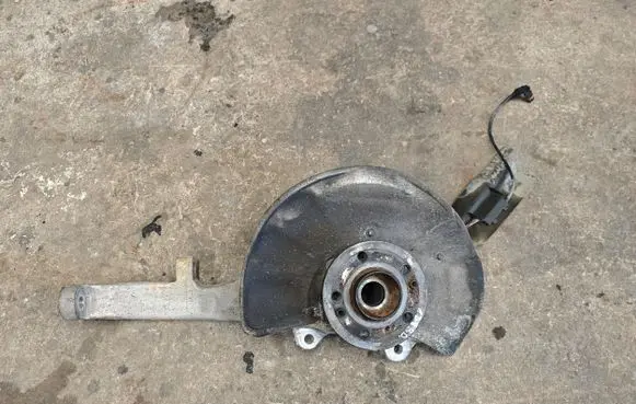 Mercedes-Benz ML W166 Front wheel hub 16610 16610F9D