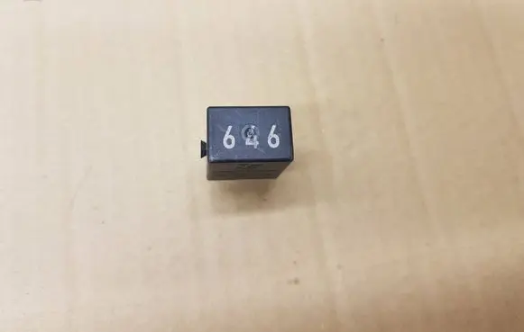 Volkswagen Golf VII Other relay 4H0951253C V23374A1001X010