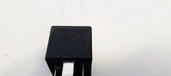 Ford Mondeo Mk III Other relay 2S7T14B192AA V23136B1X66