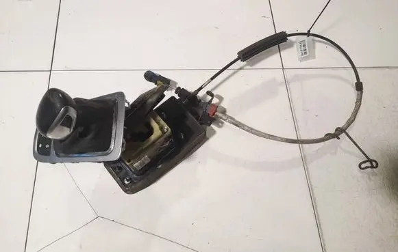 Citroen C5 Gear shifter/selector 9681617780