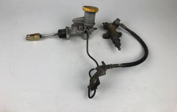 Subaru Legacy Clutch master cylinder