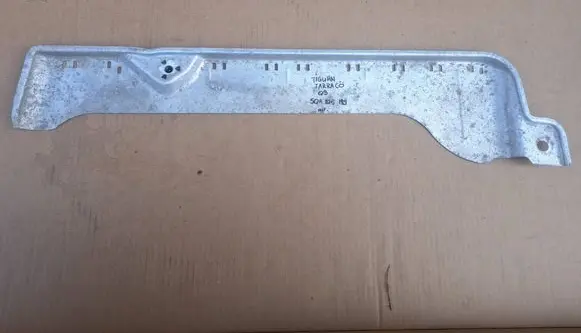 Volkswagen Tiguan Other under body part 5QA825189