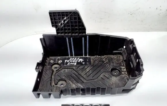 Peugeot 2008 II Battery box tray 9823533180