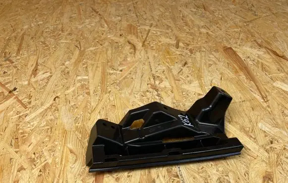 Suzuki SX4 S-Cross Headlight/headlamp mounting bracket 7173463T0