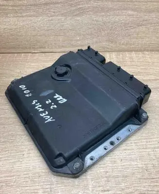 Toyota Avensis T270 Engine control unit/module ECU 8966105D50 MB2759000201