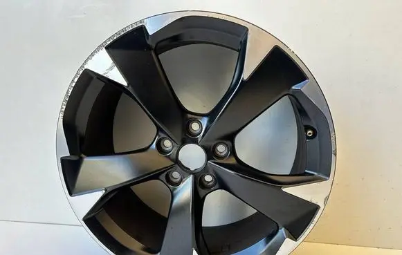 Seat Leon IV R18 alloy rim 5FA601025H