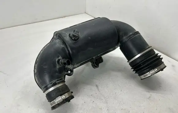 Dodge Hornet Air intake hose/pipe P68432220AA 68432220AA