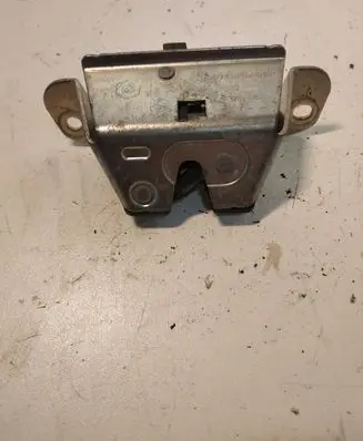 Toyota Aygo AB10 Tailgate/trunk/boot lock/catch/latch 693500H010