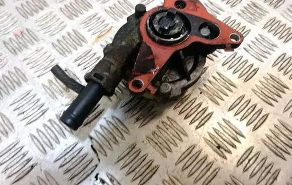 Renault Master III Vacuum pump