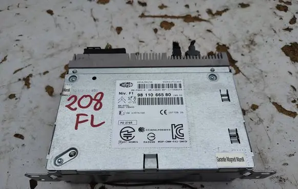 Peugeot 208 I Radio/CD/DVD/GPS head unit 9811066580