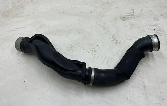 BMW X6 E71 Intercooler hose/pipe 7807986
