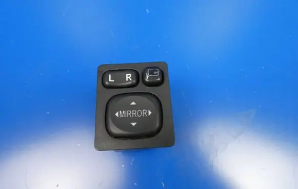 Toyota Verso Wing mirror switch