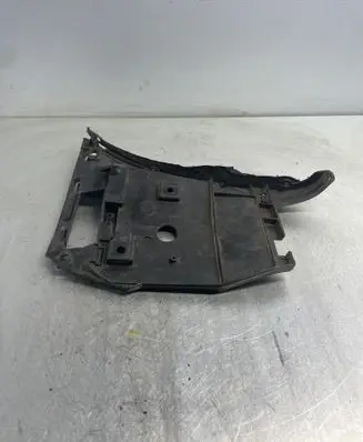 Volvo S80 Front bumper mounting bracket 08693043
