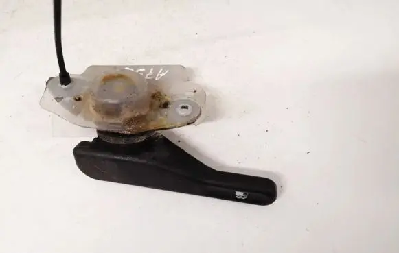 Nissan Almera Tino Fuel tank opening switch 
