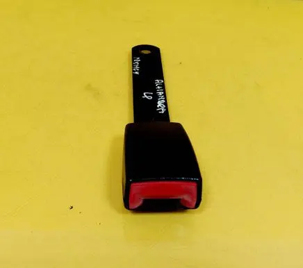 Seat Alhambra (Mk1) Front seatbelt buckle 