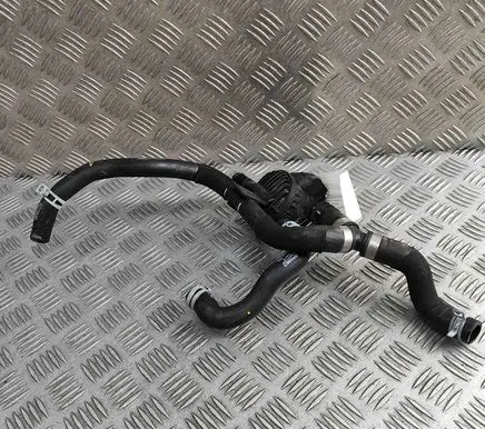 Volvo XC40 Engine coolant pipe/hose 31493272 32324437