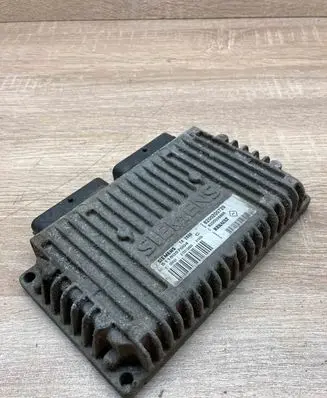 Renault Scenic I Engine control unit/module ECU 8200200729 8200038888 S118057004C