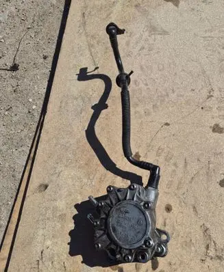 Audi A3 S3 8P Vacuum pump 03G145209C